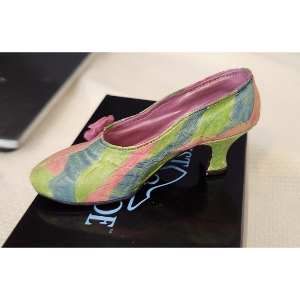 Just the Right Shoe by Raine- Rose Court -#25009 No‎ COA 1998 With Box - Picture 4 of 9
